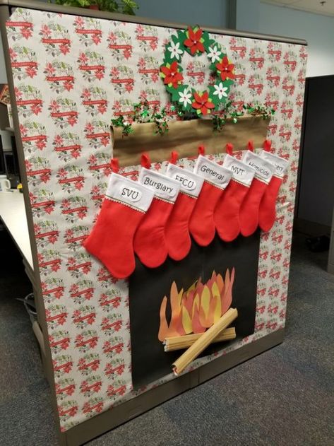 Holiday Cube Decorating Ideas, Seasonal Cubicle Decor, Christmas Decoration Office Cubicles, Office Christmas Cubicle Contest, Christmas Office Desk Decorations Ideas, Office Cubical Christmas Decor, Cubical Holiday Decor Office, Holiday Cubical Decorating Ideas, Cubicle Fireplace Christmas