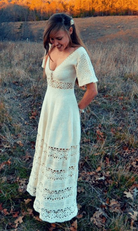 Each one of these crochet wedding dresses is stunning and unique in their own way! With a wide range of cute and short pencil dresses to dramatic trains, there is a crochet dress for everyone! #crochet #crochetpattern #crochetroundup #crochet365knittoo #crochetdress #crochetwedding #crochetweddingdress #crochetweddingdresspattern #crochetdresspattern Crochet Long Dresses, Crochet Wedding Dress Pattern, Maxi Dress Tutorials, Beau Crochet, Crochet Dress Pattern Free, Crochet Wedding Dresses, Crochet Mignon, Confection Au Crochet, Wedding Dress Patterns