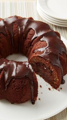 Fudge Bundt Cake Recipe, Tunnel Of Fudge Bundt Cake Recipe, Tunnel Of Fudge Bundt Cake, Fudge Bundt Cake, Tunnel Cake, Tunnel Of Fudge Cake, Fudge Cake Recipe, Tube Cake Pan, Bake Off Recipes