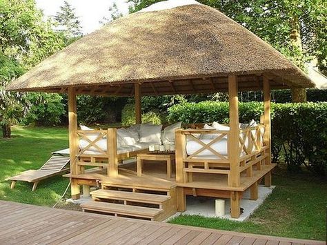 gazebo de madera | Flickr - Photo Sharing! Ombra Pergola, Bali Huts, Modern Gazebo, Bamboo House Design, Wooden Gazebo, Backyard Gazebo, Pergola Design, Tiki Hut, Outdoor Gazebos