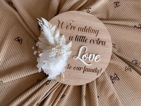 Our Family Is Growing Announcement, Pregnancy Announcement Photoshoot Ideas, Newborn Birth Announcements, Announcement Pictures, Baby Announcement To Husband, Pregnancy Announcement Photoshoot, Baby Shower Greeting Cards, Digital Baby Announcement, Baby Scrapbook Album