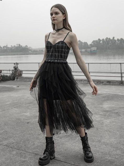 easy ways to style a casual street style slip dress in the winter for moms and for women #johannagrange #chic #fashion #style Punk Dresses Formal, Punk Formal Dress, Punk Dress Formal, Emo Prom Dresses, Grunge Dress Formal, Dark Prom Dresses, Punk Formal, Punk Prom Dress, Grunge Prom Dress