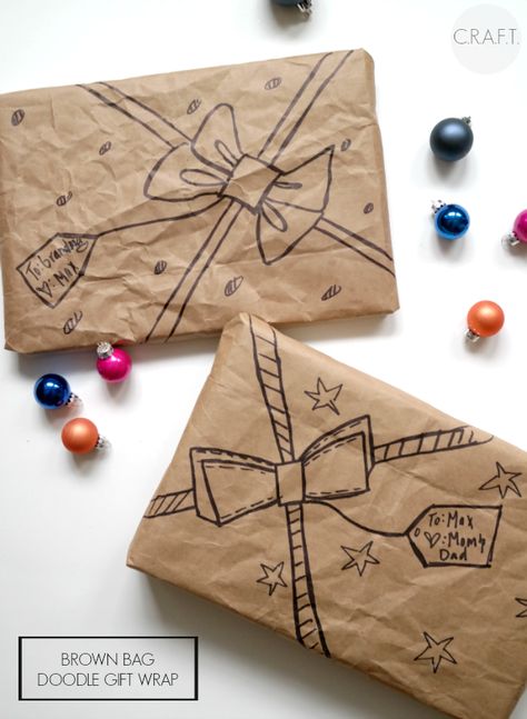 Use brown bags and a Sharpie to make super cute and FUN gift wrap! No bows or gift tags needed! Bag Wrapping Ideas, Paper Bag Wrapping, Brown Paper Bags, Creative Wrapping, Presente Diy, Creative Gift Wrapping, Cadeau Diy, Present Wrapping, Brown Paper Bag