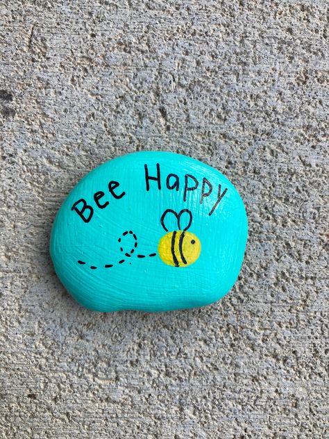 Super Easy Rock Painting Ideas, Painted Rock Ideas For Kids, Stenmaling Ideas, Easy Rock Painting Ideas For Beginners, Rock Painting Ideas Summer, Simple Painted Rocks, Easy Rock Painting Ideas Simple, Cute Rock Painting Ideas Easy, Painting Rocks Ideas Easy