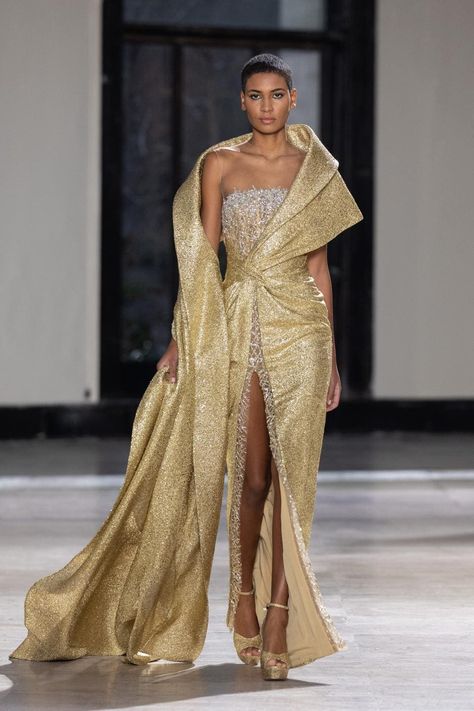 Gold Runway Dress, Cowl Dresses, French Gown, Wedding Garments, Gold Gowns, Tana Bana, Couture Evening Gowns, Golden Fashion, Tony Ward Couture