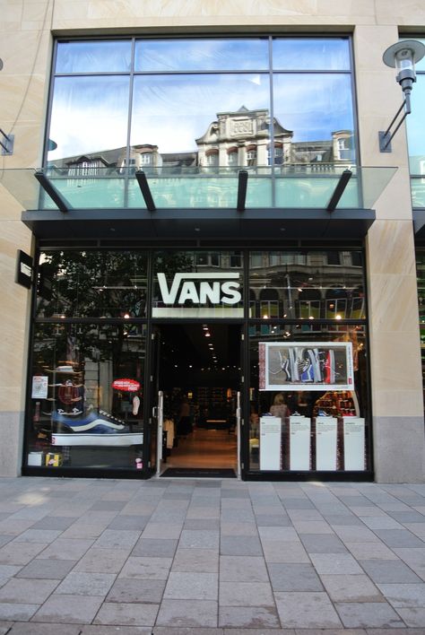 Vans Store - Cardiff Vans Skateboard, Storefront Design, Window Display Design, Vans Store, Shop Front Signage, Shop House Ideas, Shop Window Design, Shop Front Design, Shop Front