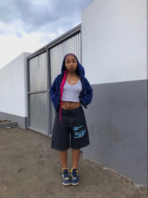 Cute Baggy Clothes, Baggy Shorts Outfit Street Styles, Obx Wardrobe, Baggy Shorts Outfit, Girl Streetwear, Inspo Fits, Fits Streetwear, Drip Drip, Baggy Shorts