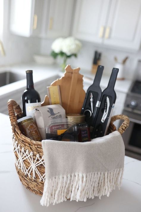 Gift Basket Display Ideas, Welcome Gifts For Guests Home, Closing Gifts For Buyers Basket, Wine Raffle Basket Ideas, House Closing Gifts, Realtor Closing Gifts For Clients, Welcome Home Gift Basket, House Warming Basket, Wine Gift Basket Ideas