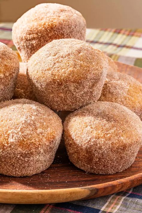 Apple Cider Donut Muffins Recipe Apple Cider Mini Muffins, Apple Cider Donut Muffins, Donut Muffins Recipe, Apple Cider Muffins, Morning Muffins, Apple Cider Donuts Recipe, Donut Muffins, Fruit Bread, Cakes Recipes