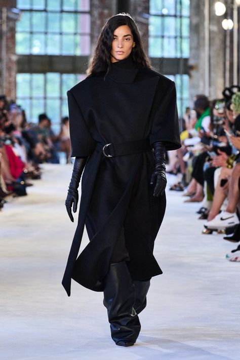 Couture, Haute Couture, Fall 2022 Couture, 2022 Couture, Haute Couture Designers, Alexandre Vauthier, Celebrity Design, Couture Designers, Fall 2022