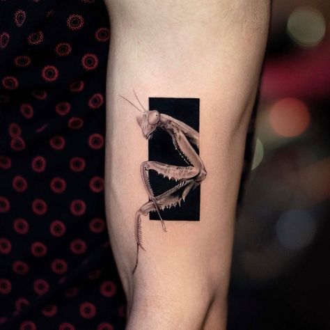 Black Box Tattoo Ideas, Black Box Tattoo, Black Rectangle Tattoo, Small Realistic Tattoo, Blacked Out Tattoo Cover Up, Black Cover Up Tattoo, Black Background Tattoo, Small Realism Tattoo, Black Square Tattoo