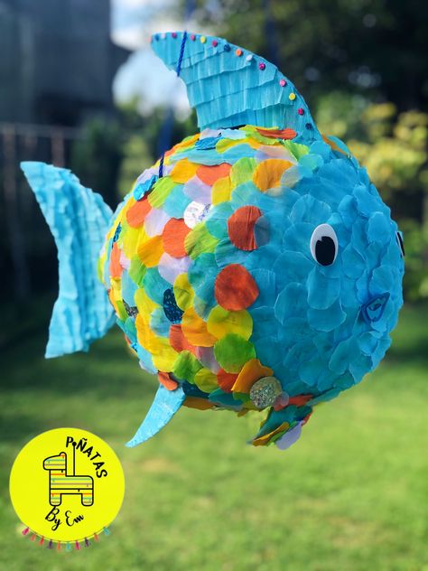 Piniata Ideas, Fish Pinata, Mermaid Pinata, Homemade Pinata, Aquarium Craft, Birthday Pinata, Coconut Shell Crafts, Paper Mache Animals, Piñata Ideas