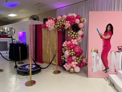 I had a magical nursing graduation Party. I'm so thankful for my support system.🥹🥰 Thank you @mypopevent for decorating my party truly amazing 🥰 #nursingschool #nursingstudent #nursinggrad #nurselife #southuniversity #montgomery #alabama #nursesofinstagram #partydecorations #partyideas #bsn #nursingschoolgraduationparty #rn #nurse Pink And Maroon Graduation Party, Pink Nursing Graduation Party, Nursing Grad Party Ideas, Medical School Graduation Party Ideas, Nurse Graduation Party Decorations, Nurse Graduation Party, Nursing School Graduation Party, Medical School Graduation, Graduation Party Centerpieces