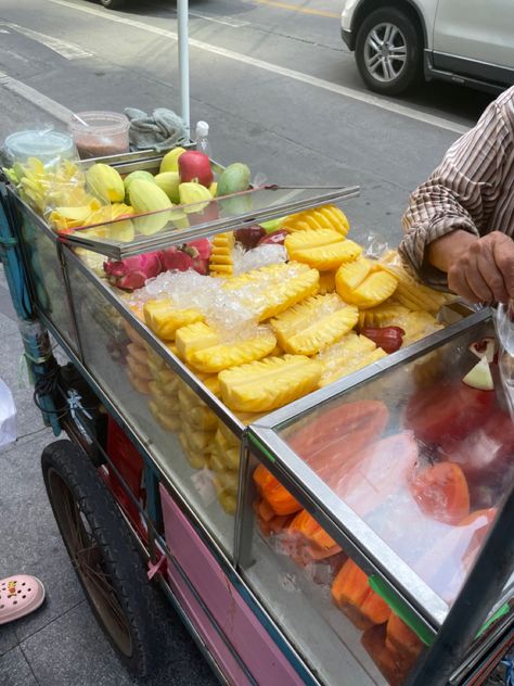 Fruit Cart, Juice Business, Juice Cafe, Street Food Business, Gerobak Dorong, Hot Dog Cart, Fruit Mixes, Food Packaging Design, Lemonade Stand