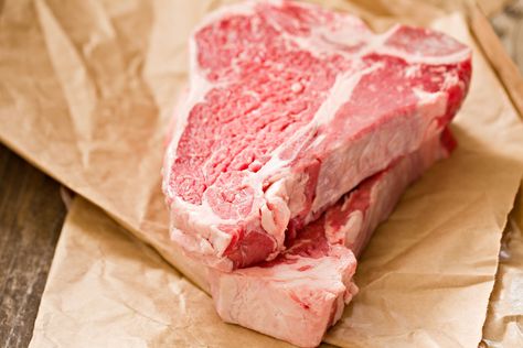 Of the three main types of wrapping in the culinary arts, freezer paper might be the least well known. Learn what it is, what it's good for, and how to use it. Chuck Steak Recipes, Freezing Meat, Foil Pack Dinners, Frozen Beef, Chuck Steak, Meat Processing, Frozen Meat, Food Processing, Wrap Recipes