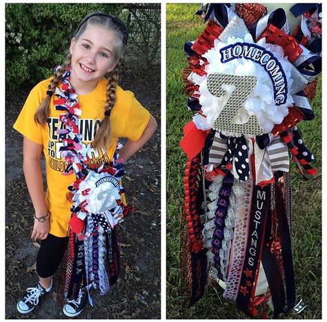 Homecoming mum with rag ribbon sash/necklace Mum Sash, Homecoming Mums Senior, Football Homecoming, Homecoming Spirit Week, Homecoming Corsage, Texas Homecoming Mums, Homecoming Week, Homecoming Spirit, Corsage Pins