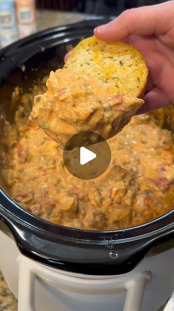 Richard Hagen | Food and Recipes on Instagram: "Spicy Crockpot Pizza Dip #PizzaDip #crockpot #recipe" Crock Pot Pizza Dip, Crockpot Snacks Appetizers, Crockpot Recipes Videos, Crockpot Cheese Dip, Crockpot Dip Recipes, Crockpot Pizza Dip, Crockpot Dips, Crockpot Snacks, Crockpot Pizza