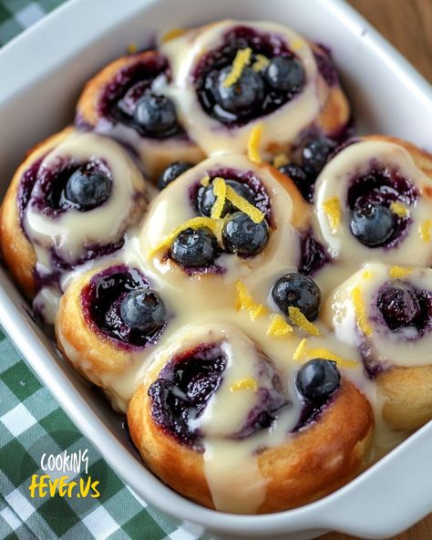 Blueberry Rolls Recipe, Blueberry Cinnamon Rolls, Cooking Fever, Danish Pastry, Baked Rolls, Blueberry Recipes, Cinnamon Rolls Recipe, Frozen Blueberries, Latest Recipe