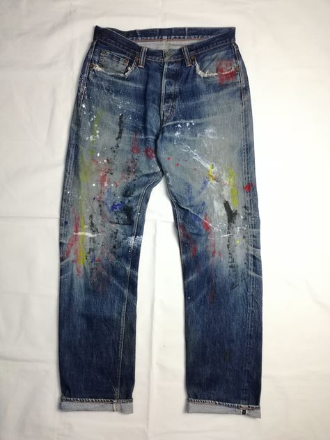 Fullcount Selvedge Jeans Lot 1101 Made in Japan Ripped and reinforced nicely Superb faded from raw denim Custom with splattered paint One of a kind! ACTUAL MEASUREMENT (Inch) Waist 31 Outseam 43 Inseam 33 Leg Opening 8 Rise 10.5 Thigh 12 CN267 NOTE 1) All items are 100% authentic. 2) All items should be WASHED before use. 3) Do not rely on tag size as pre-worn items may have been altered, stretched or shrunk. 4) The best way to ensure a correct fit is to compare our measurements with the measure Raw Denim Fades, Paint Denim, Splattered Paint, Paint Splatter Jeans, Denim Repair, Raw Denim Jeans, Denim Inspiration, Biker Outfit, Painted Denim