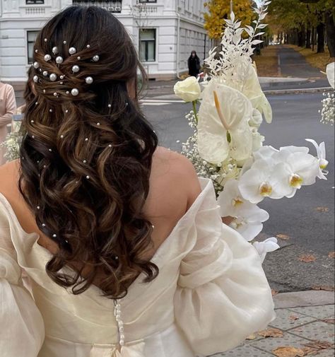 Hair Style On Saree, Engagement Hairstyles, Junior Prom, Bridal Hair Buns, Open Hairstyles, Long Hair Wedding Styles, Trendy Hairstyle, Bun Hairstyle, Easy Hairstyle