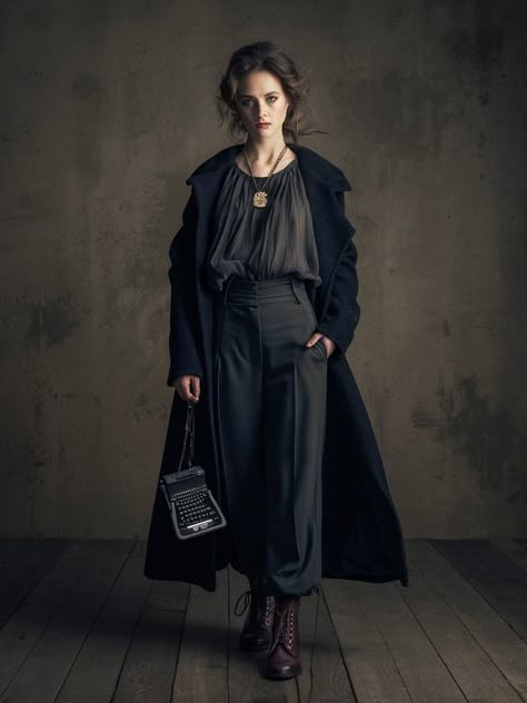 15 Dark Academia Outfit Ideas That'll Make You Feel Like a Scholarly Goddess 8 Non Black Goth Outfits, Dark Romanticism Outfit, Dark Witch Fashion, Feminine Gothic Outfits, Mideavel Aesthetic Outfits, All Black Dark Academia Outfits, Edgar Allen Poe Aesthetic Outfits, Elegant Gothic Outfits, Elegant Witch Aesthetic