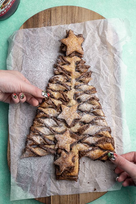 Dairy Free Puff Pastry, Nutella Christmas Tree, Puff Pastry Christmas Tree, Gluten Free Icing, Pastry Christmas Tree, Nutella Christmas, Puff Pastry Christmas, Pastry Christmas, Nutella Puff Pastry