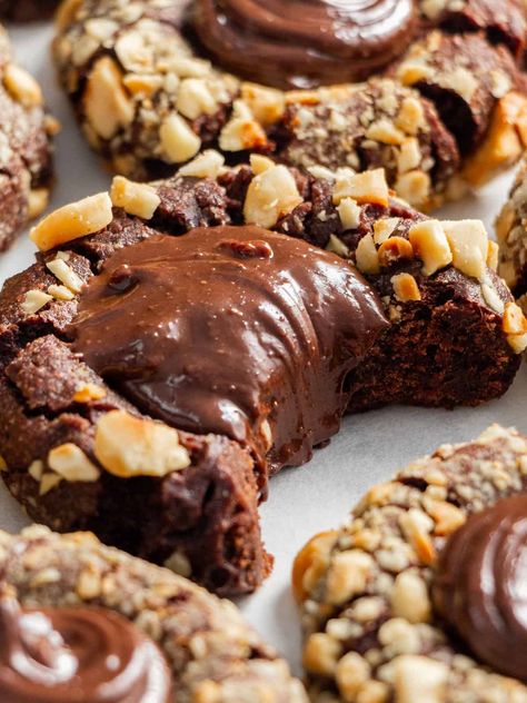 Chocolate Hazelnut Thumbprint Cookies - The Scranline Recipes With Hazelnuts Desserts, Scones Packaging Ideas, Saturday Appetizers, Food Polls, Biscuits Sweet, Cafe Aesthetics, Peanut Butter Blossom, Hazelnut Recipes, Peanut Butter Blossom Cookies