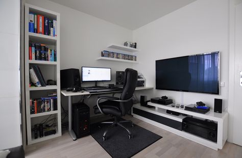 Show us your gaming setup: 2014 Edition - Page 17 - NeoGAF Computer Desk Setup, Setup Gamer, Video Game Rooms, Guest Room Office, Bedroom Setup, Gaming Room Setup, Teenage Bedroom, Computer Setup, Gamer Room