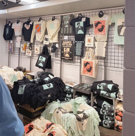 Concert Merchandise, Eras Tour Merch Aesthetic, How To Style Harry Styles Merch, Harry Styles Official Merch, Billie Eilish Tour Merch, Marcel Styles, Harry Styles Tour, Harry Styles Concert, Concert Aesthetic