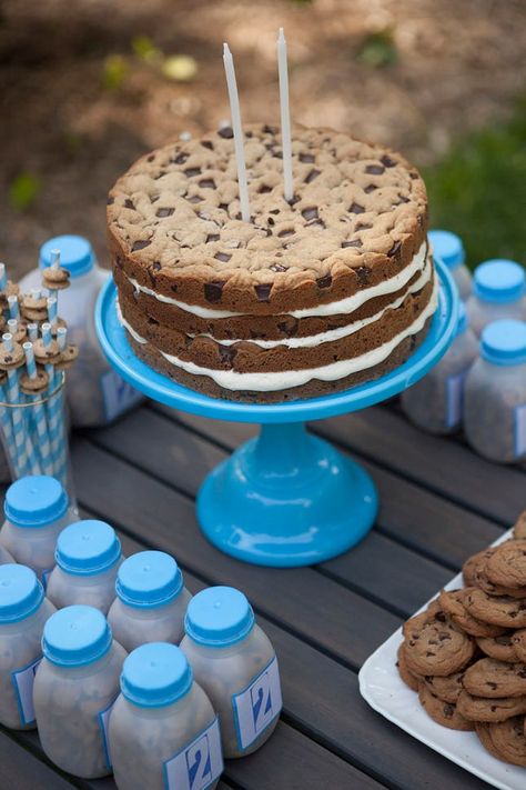 Customer parties:: milk & cookie birthday party feature Cookie Monster Birthday Party, Cookie Birthday Party, Cookie Monster Party, Cookie Monster Birthday, Cookies Theme, Cookie Cake Birthday, Kids Themed Birthday Parties, Birthday Chocolates, Fun Birthday Party