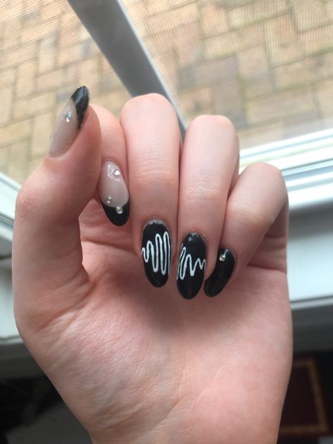 Monkey Nails, Music Nails, Band Nails, Punk Nails, Cute Simple Nails, Grunge Nails, Really Cute Nails, Nail Tattoo, Nagel Inspo