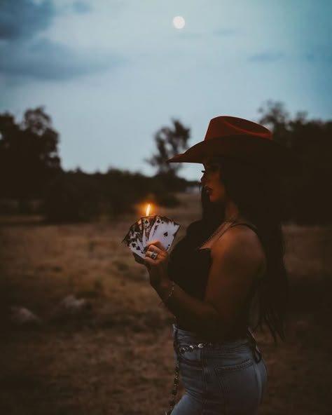 allll the smiles for friday and @laurenprovostphoto 🤍🪩🪶 • • • • • • • • • • • • • • • • • • •• • • ••• • #western #westernfashion… | Instagram Vintage Cowgirl Pictures, Unique Senior Pictures Vintage, Western Theme Senior Pictures, Cute Western Photoshoot, Country Pictures Ideas, Western Senior Picture Ideas Horses, Western Branding Photoshoot, Western Women Photoshoot, Senior Pictures Western