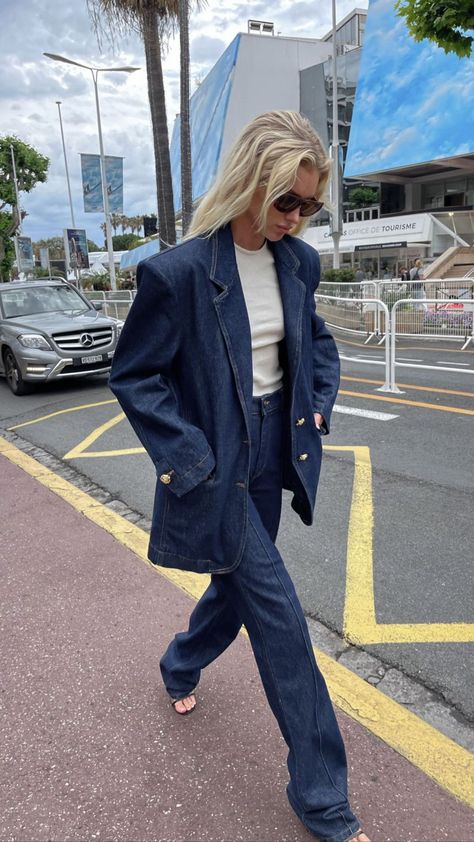 Elsa Hosk, Blue Jeans, Dark Blue, Walking, Blazer, Gold, Blue