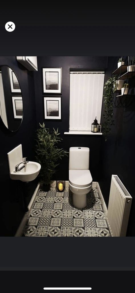 Black Half Bathroom, Bathroom Design Black, Downstairs Loo, Downstairs Toilet, Guest Bathrooms, Half Bathroom, Small Bathroom Decor, Black And White Design, Guest Bathroom