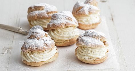 Easy Cream Puffs, Homemade Cream Puffs, Cream Puffs Easy, Choux Buns, Flavored Whipped Cream, Cream Puff Recipe, Puff Recipe, Apples And Cheese, Easy Cream