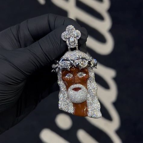 Eliantte & Co on Instagram: "Hand laid enamel really brings this Jesus piece to life. #shouldawenttoelliot" Ice Jewelry Aesthetic Men, Iced Cross Necklace, Iced Out Cross Necklace, Jesus Piece Chain, Iced Out Pendant Jewelry For Streetwear, Hip Hop World, Jesus Piece, Y2k Design, Head Jewelry