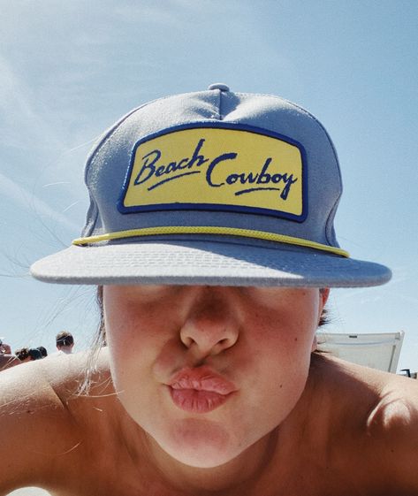 Beach Cowboy, Trucker Hat Outfit, Hat Aesthetic, Flat Bill Hats, Vintage Trucker Hats, Summer 24, Outfits With Hats, Cute Hats, Cool Hats