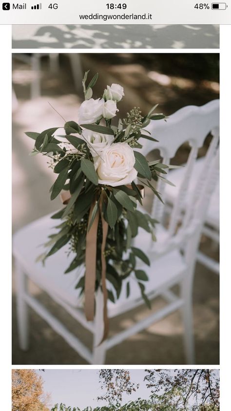 White Pew Ends, End Of Aisle Flowers, End Of Aisle Wedding Decor, Wedding Aisle Florals, Pew Decorations Wedding, Simple Church Wedding, Pew Flowers, Pew Decorations, Wedding Pews