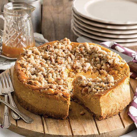 This Pumpkin Streusel Cheesecake is a creamy and luscious sweet treat! Cream Cheese Pumpkin Pie, Cheese Pumpkin Pie, Cream Cheese Pumpkin, Pumpkin Streusel, No Bake Pumpkin Cheesecake, Paula Deen Recipes, Cheese Pumpkin, Zucchini Cake, Salty Cake