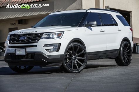 2016 Ford Explorer Custom, White Suv With Black Rims, White Ford Explorer, 2017 Ford Explorer Sport, Mustang Car Aesthetic, 2016 Ford Explorer, Ford 2016, 2024 Ford Mustang, 2020 Ford Explorer