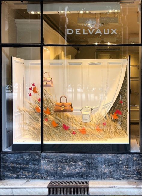 Autumn Window Display Retail, Autumn Window Display, Autumn Window, Fashion Window Display, Repurposed Windows, Display Retail, Window Display Retail, Fashion Displays, Store Window Display