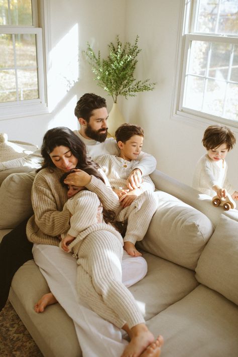 Loungewear Family Photos, In Home Session Outfits, Relaxed Family Photoshoot, Cozy Family Lifestyle Photography, Indoor Family Photoshoot Outfits, Family Photoshoot On Couch, At Home Family Photoshoot Outfits, Lifestyle Session Family, Cozy Family Photo Outfits