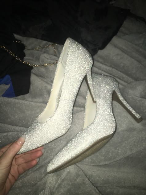 Sparkle Heels Aesthetic, White Heels Sparkly, White Glitter Heels, Prom Shoes Glitter, Silver Heels For Prom, Prom Shoes White, Silver Prom Heels, Silver Formal Shoes, Silver Prom Shoes