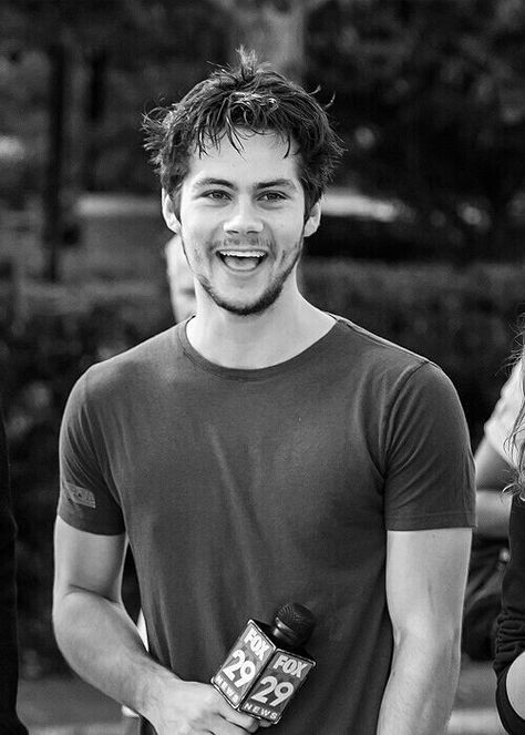 Dylan O'brien Black And White, Twilight Dr, Dylan O Brien Cute, Dylan O Brain, Dylan Obrian, Dylan Sprayberry, Dylan Obrien, Teen Wolf Dylan