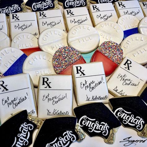 Pharmacist Graduation Party Decorations, Pharmacy Retirement Party, Pharmacist Theme Party, Pharmacy Tech Graduation Party Ideas, Pharmacy Graduation Party Ideas, Pharmacy Party Ideas, Pharm D Graduation, Pharmacy Cookies, Pharmacist Graduation Party