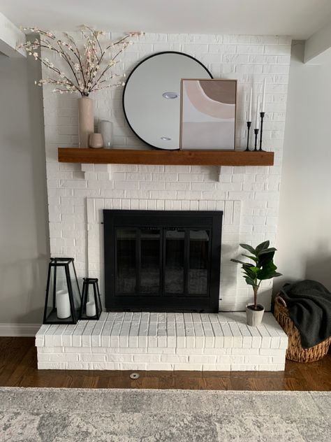 Above The Chimney Decor, Chimney Mantle Decor, Mid Century Modern Mantel Decor, Decorate In Front Of Fireplace, Chimney Mantel Decor, Fireplace Mantel Styling Ideas, Minimalist Mantel Decor, Old Fireplace Decor, Above Mantle Wall Decor