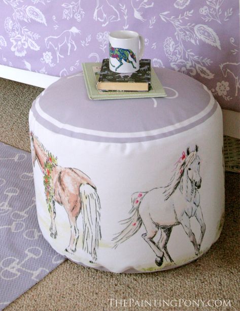 Pony Themed Nursery, Horse Bedroom Ideas For Girls Kids, Girls Horse Bedroom Ideas, Girls Horse Bedroom, Horse Bedroom Ideas For Teens, Chocolate Dumplings, Horse Lovers Bedroom, Equestrian Office, Equestrian Room