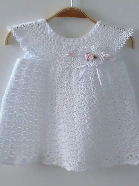 VESTIDOS DE BAUTIZO TEJIDOS A CROCHET Corak Krusye, Vestidos Bebe Crochet, Crochet Dress Girl, Diy Sy, Crochet Baby Girl Dress, Baby Dress Pattern, Crocheted Dress, Crochet Baby Dress Pattern, Baby Frock Pattern