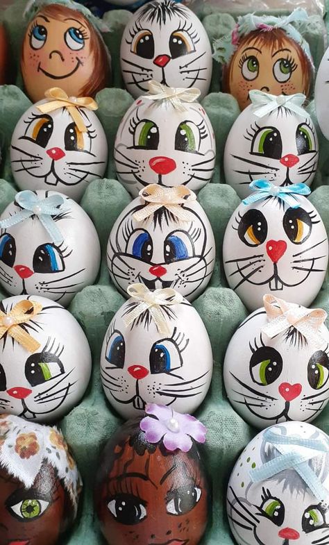 Funny Easter Eggs, Painted Easter Eggs, Creative Easter Eggs, Easter Crafts For Adults, Easter Egg Art, Painted Eggs, Easter Craft Decorations, Easter Bunny Crafts, Easter Egg Designs