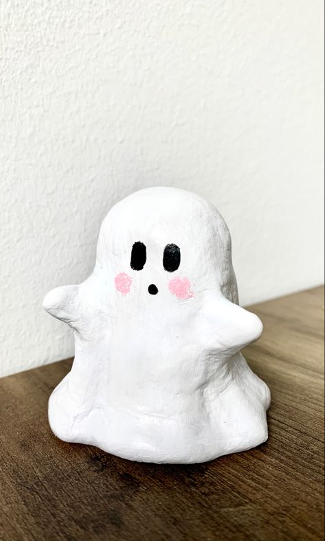 Halloween never looked so spooky and cute with this DIY Halloween Little Ghost using Airdry Clay Ghost Clay, Diy Halloween Home Decor, Clay Art For Kids, Clay Ghost, Dough Ideas, Haunted House Diy, Halloween Haunted House Decorations, Air Clay, Halloween Clay